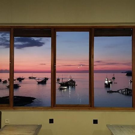 Hotel Blue Parrot Labuan Bajo Zewnętrze zdjęcie