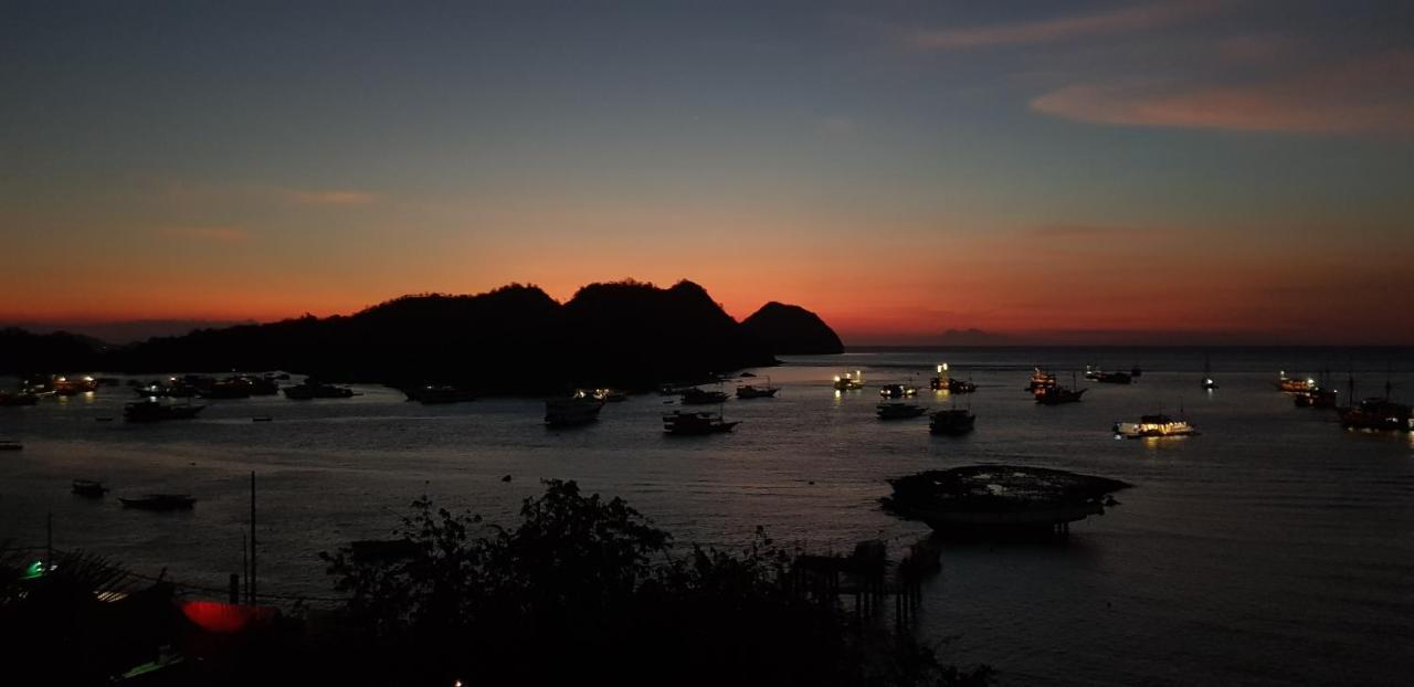Hotel Blue Parrot Labuan Bajo Zewnętrze zdjęcie