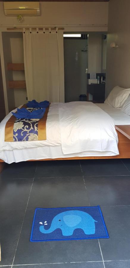 Hotel Blue Parrot Labuan Bajo Zewnętrze zdjęcie