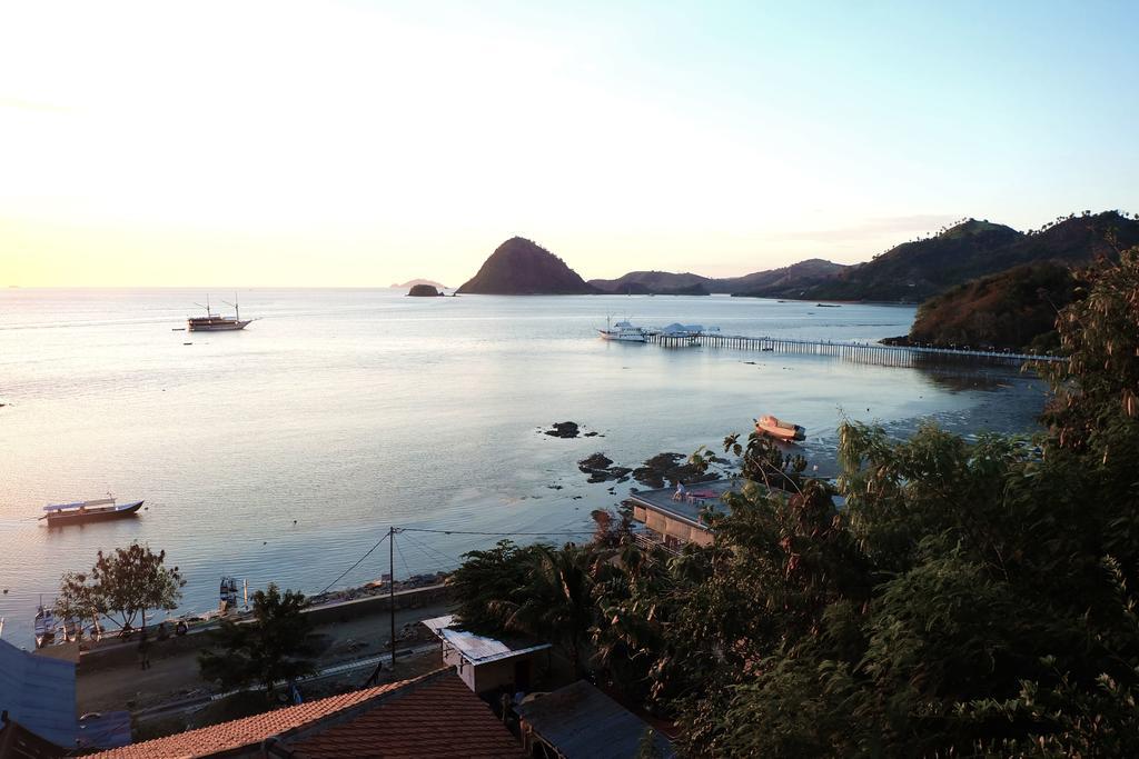 Hotel Blue Parrot Labuan Bajo Zewnętrze zdjęcie
